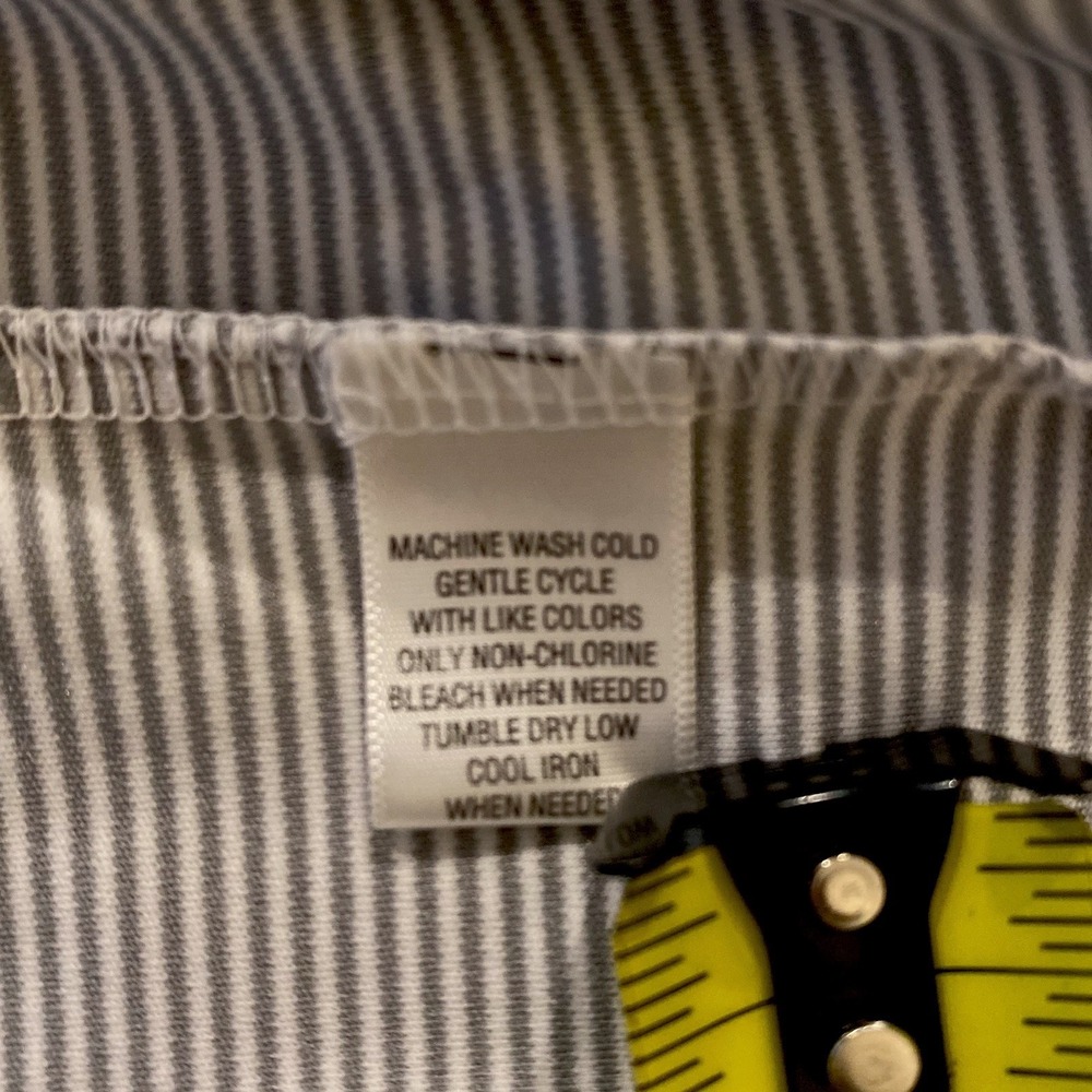 Greg Norman Men's Golf Polo Large Grey White Striped Shark Tasso Elba Play-Dry - Picture 9 of 9
